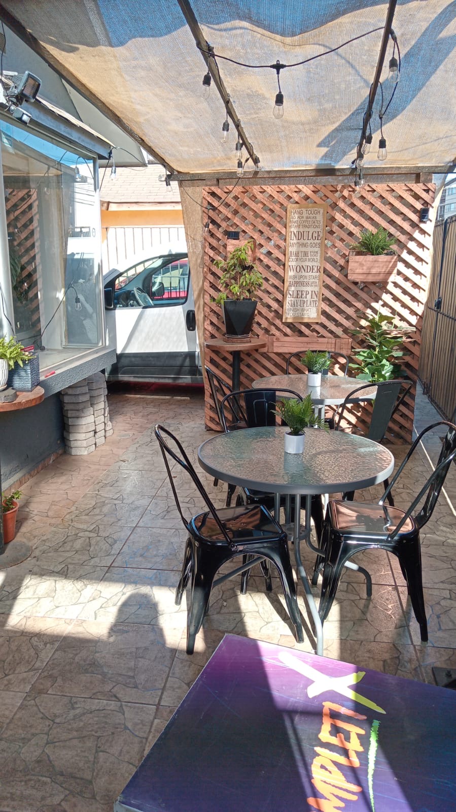 Se vende casa con local de comida funcionando. Villa La Florida, La Serena.