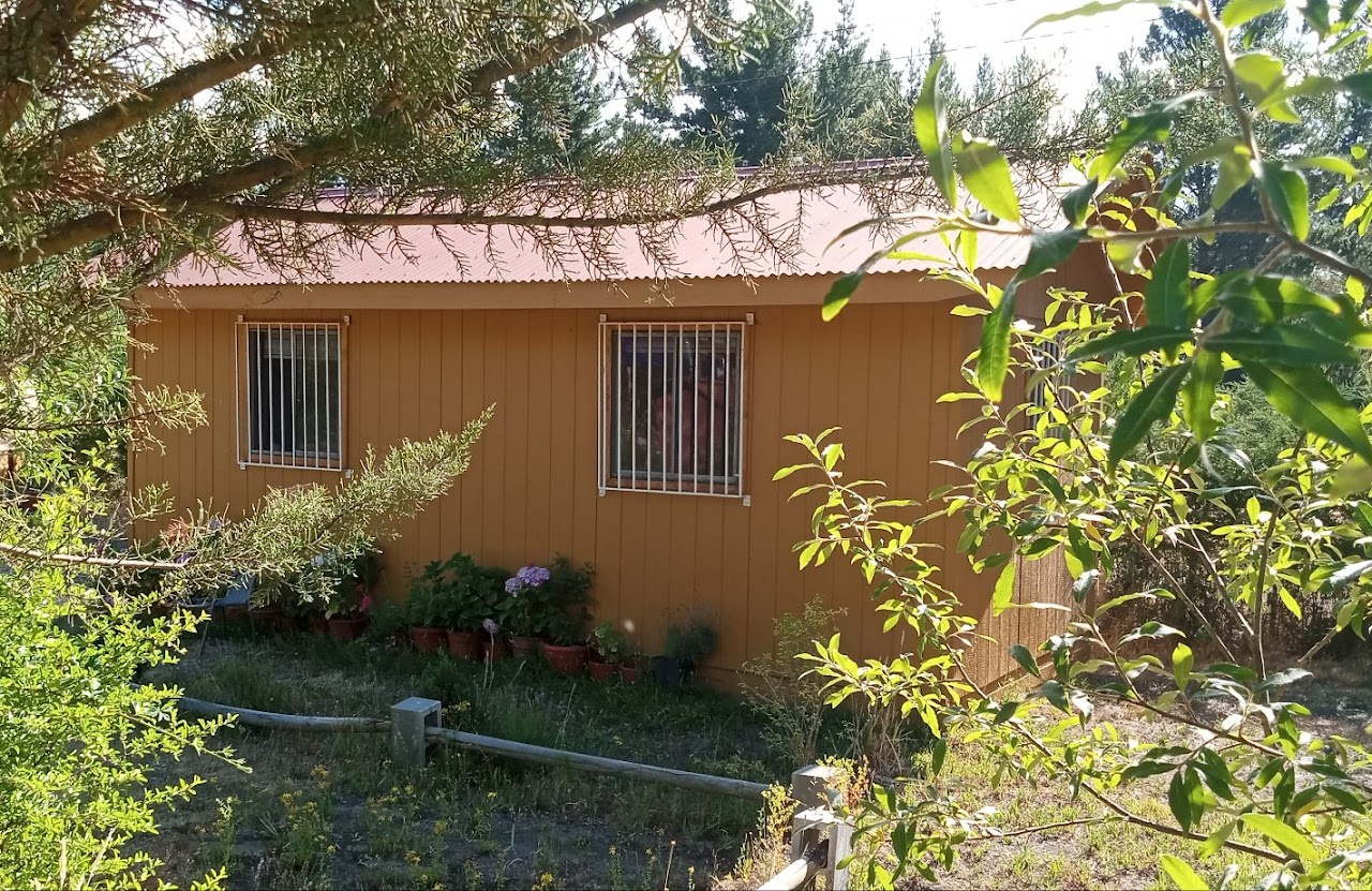 Parcela de agrado con casa y cabañas