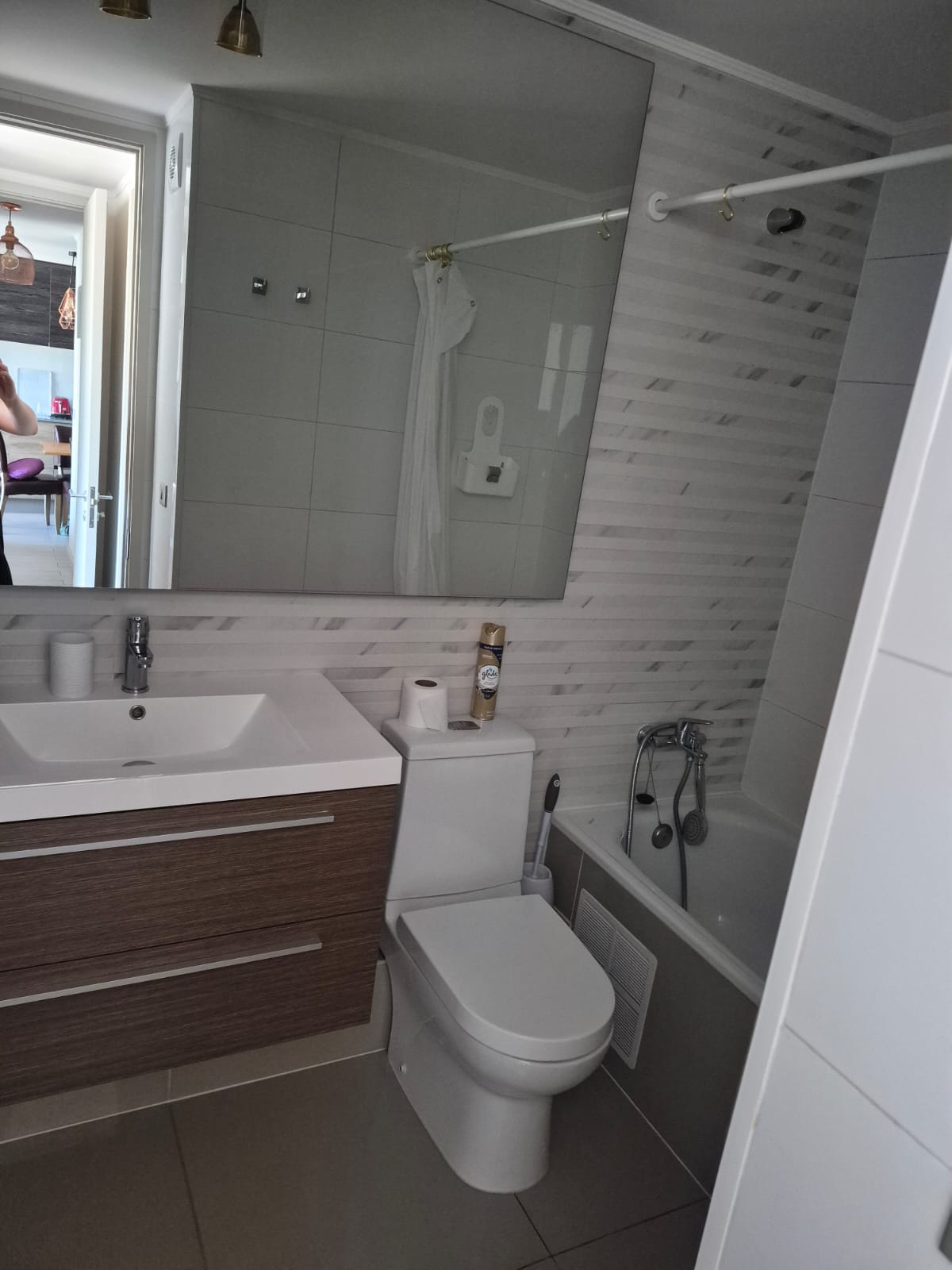 Maravilloso departamento Amoblado y Soleado de 2B 2D